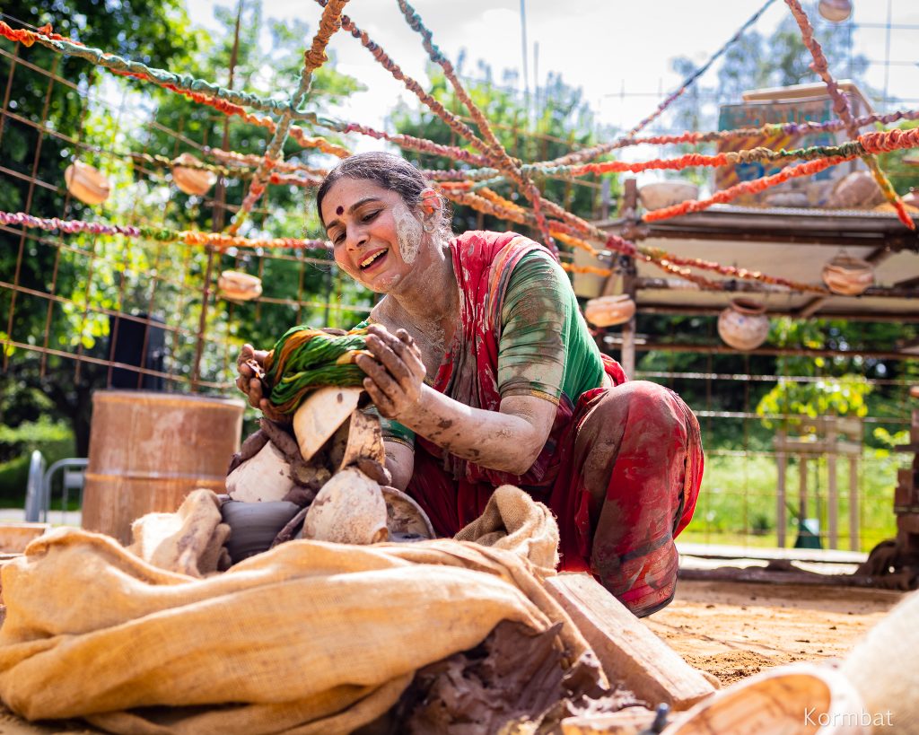 Vidya Thirunarayan performing Lives of Clay